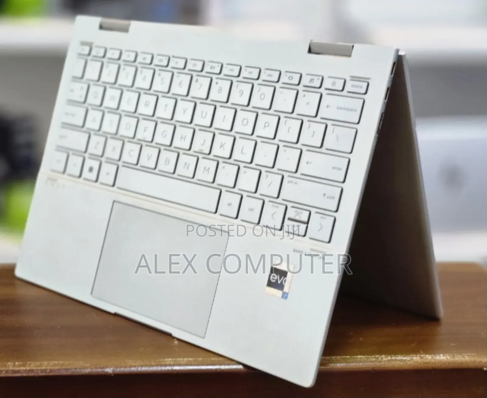 New Laptop HP Envy X360 8GB Intel Core I7 SSD 512GB