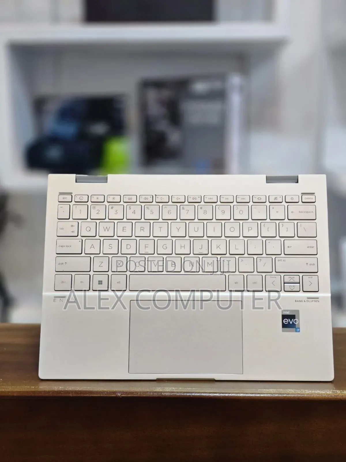 New Laptop HP Envy X360 8GB Intel Core I7 SSD 512GB