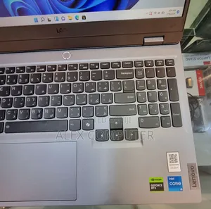 New Laptop Lenovo LOQ 15IRH8 16GB Intel Core I5 SSD 512GB