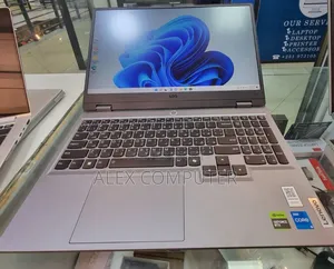 New Laptop Lenovo LOQ 15IRH8 16GB Intel Core I5 SSD 512GB