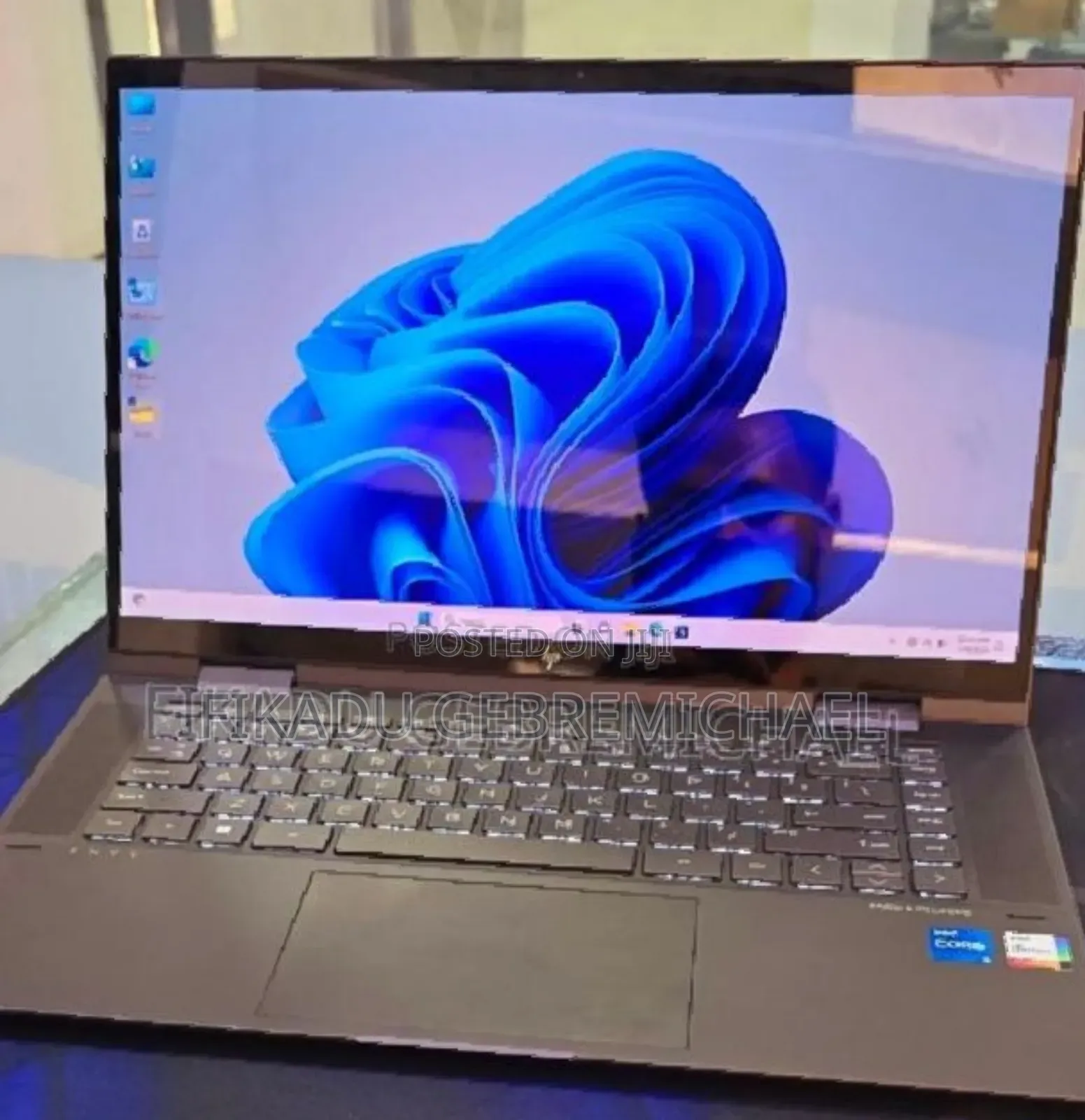 New Laptop HP Envy X360 8GB Intel Core i5 SSD 512GB