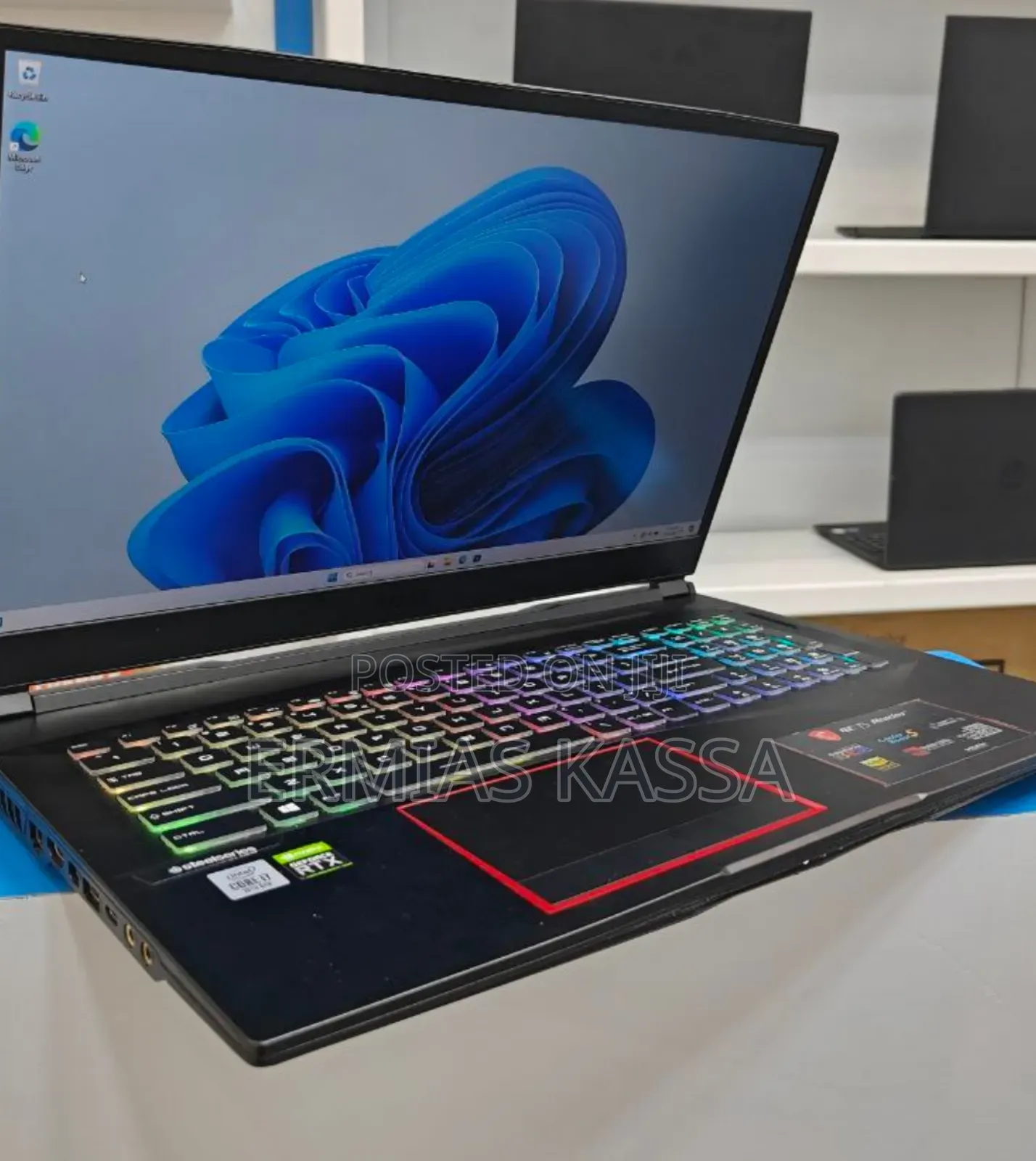 New Laptop MSI Katana 17 16GB Intel Core I7 HDD+SSD 1.5T