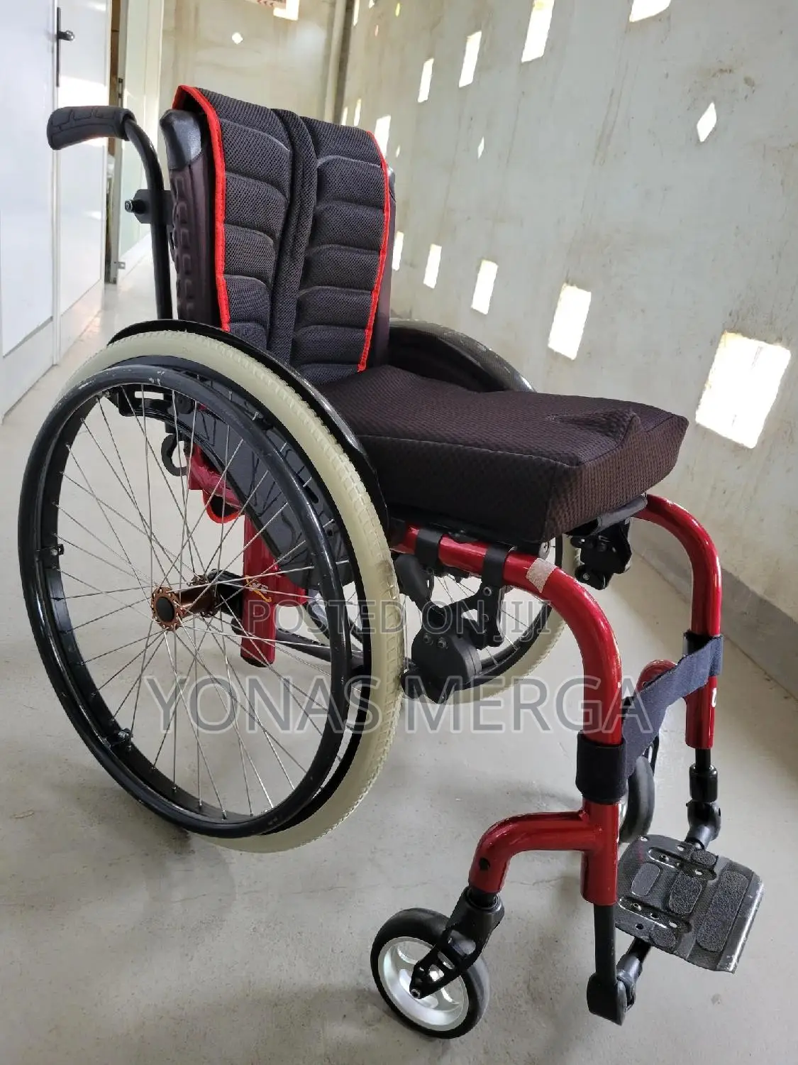 European Wheelchair/Quality Is Guaranteed/Compatible ዊልቼር