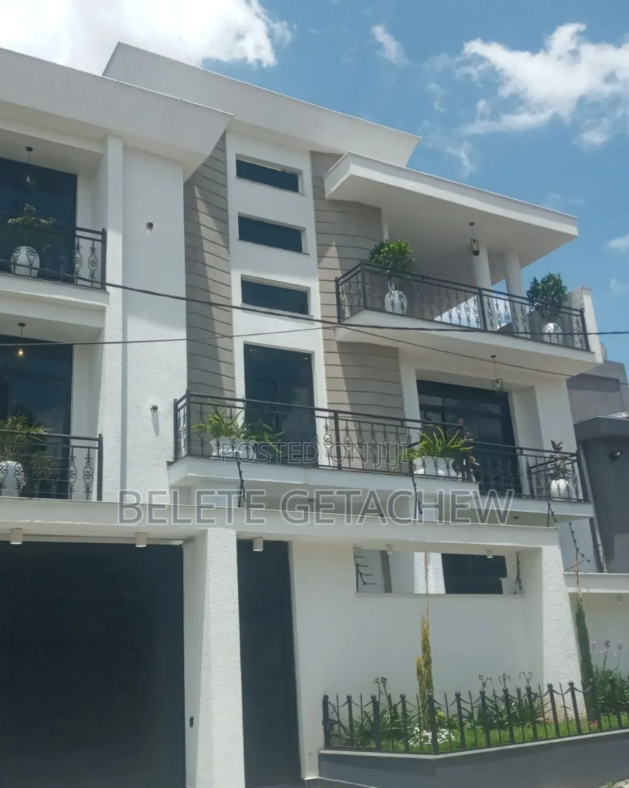 7bdrm House in Ayat G+2 Luxury, Bole for sale