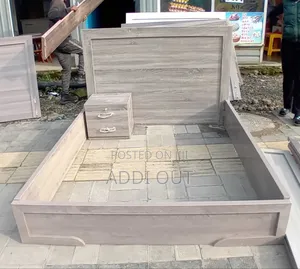 Photo - 1.50 ላምኔት አልጋ