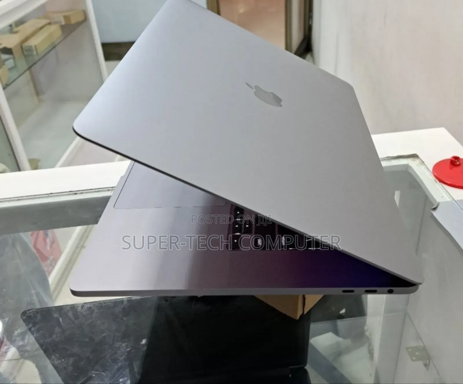 New Laptop Apple MacBook Pro 2019 32GB Intel Core I9 SSD 512GB