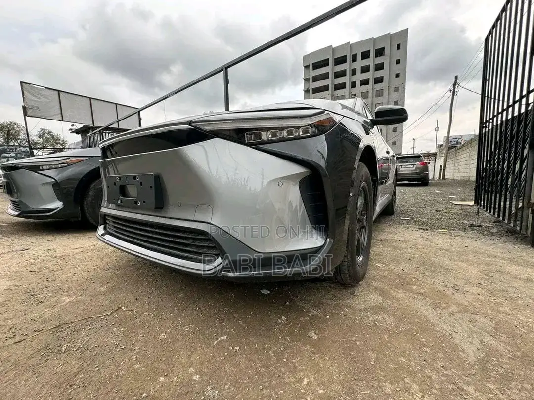 New Toyota bZ4X 2024 Gray