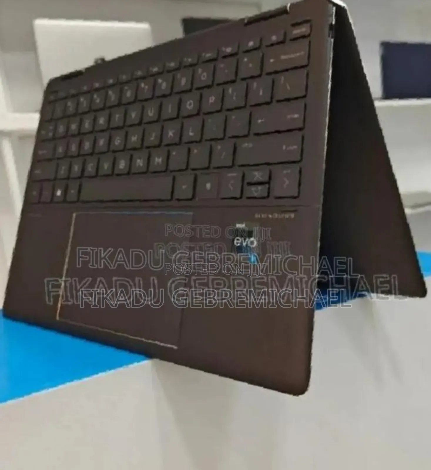 New Laptop HP Spectra 13 16GB Intel Core i7 SSD 1T