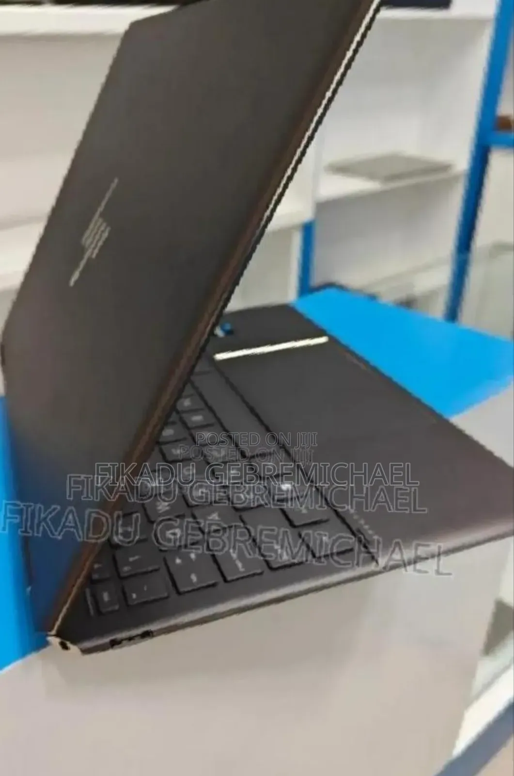 New Laptop HP Spectra 13 16GB Intel Core i7 SSD 1T