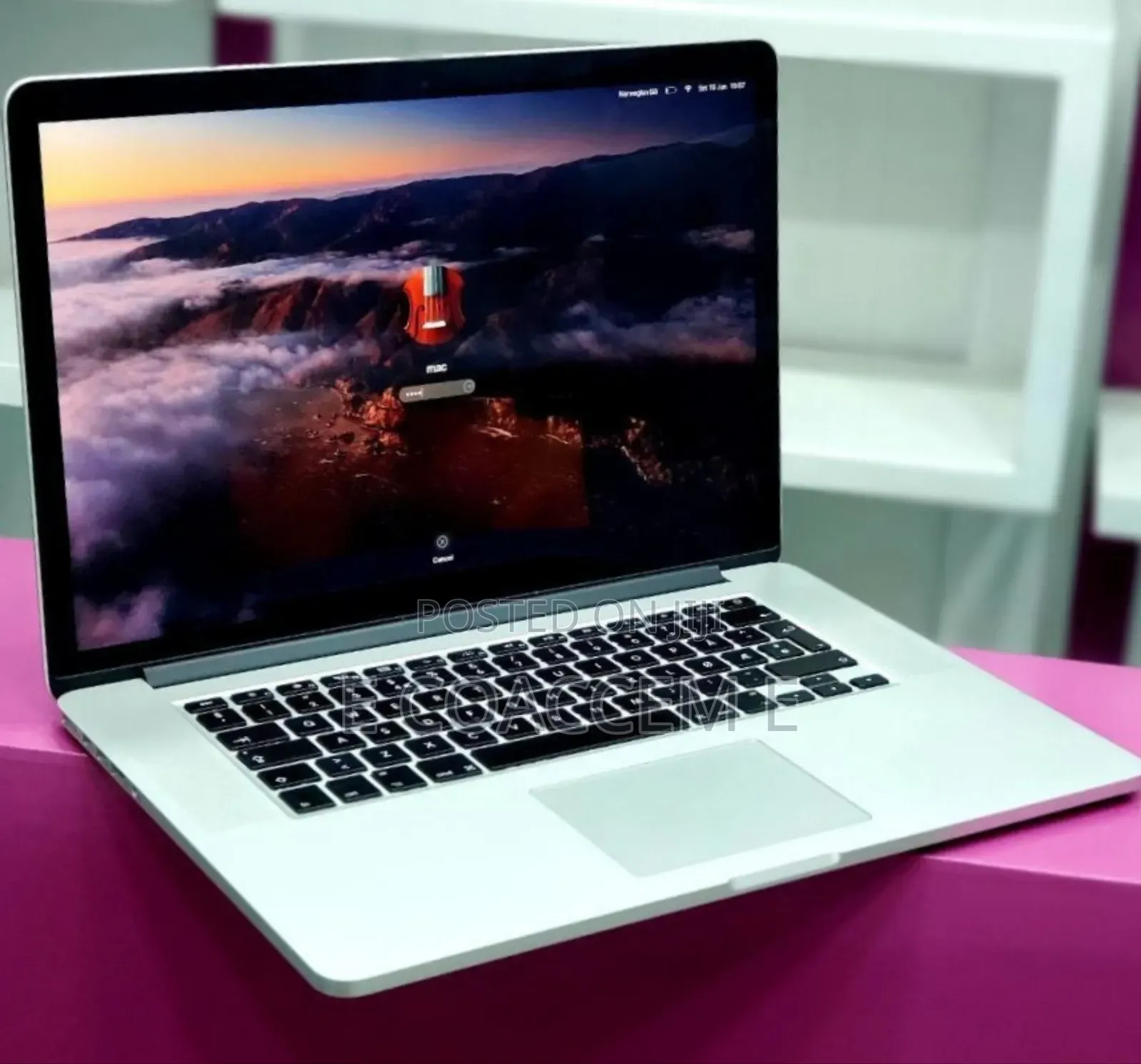 New Laptop Apple MacBook Pro 2015 16GB Intel Core I7 SSD 512GB