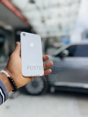 Apple iPhone XR 64 GB White