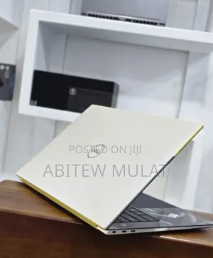 New Laptop Dell XPS 15 32GB Intel Core I9 SSD 2T