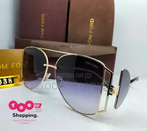 Photo - Tom Ford Womens UV Glass