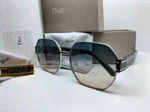 Photo - Dior Sunglasses/Eyeglasses