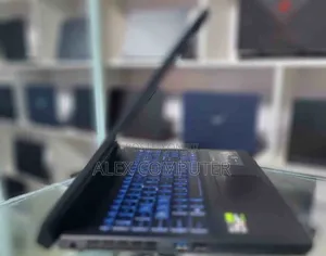 New Laptop MSI Creator 17 B11ue-224 16GB AMD Ryzen 5 SSD 512GB