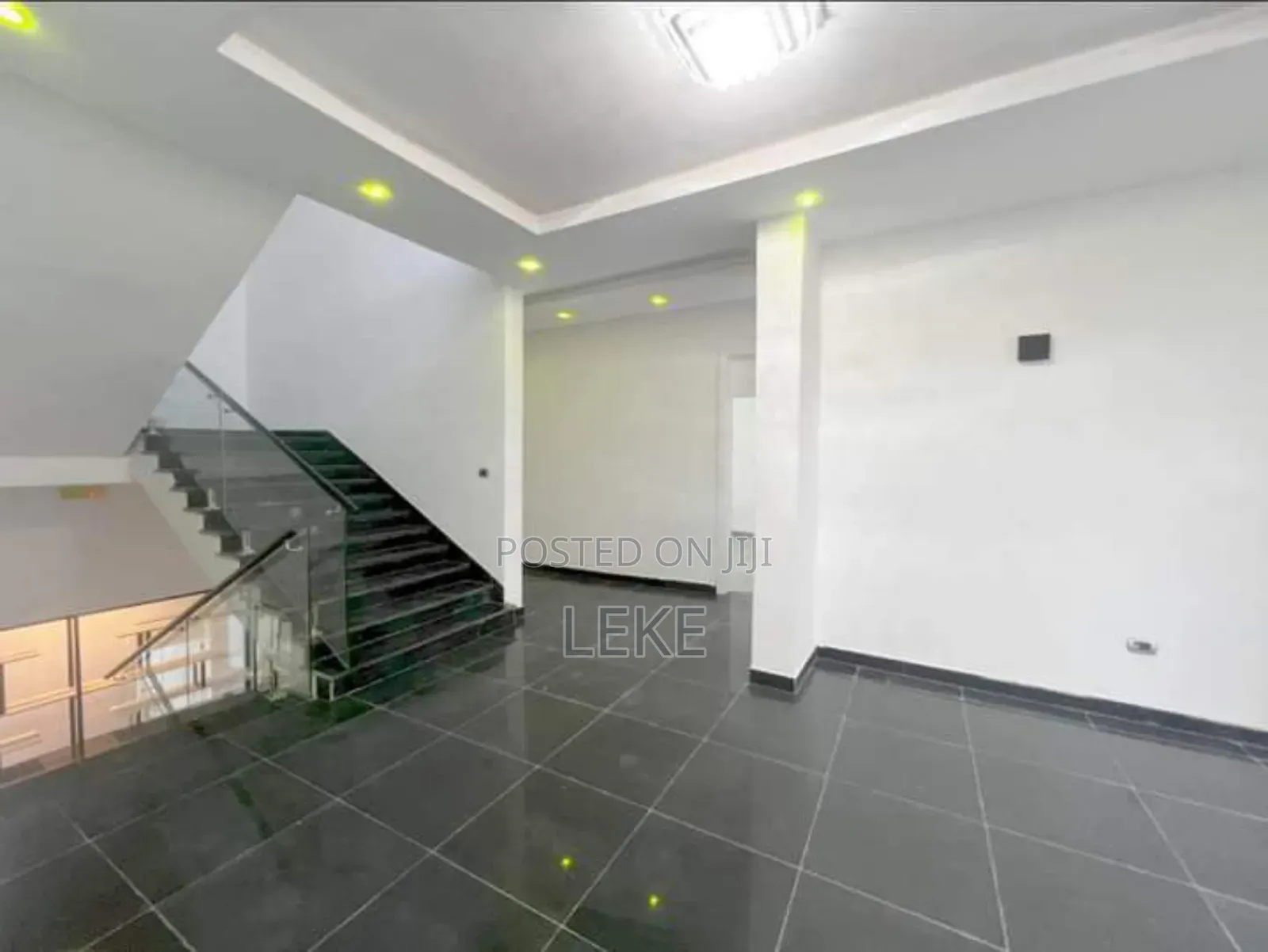 10bdrm House in Bole for rent