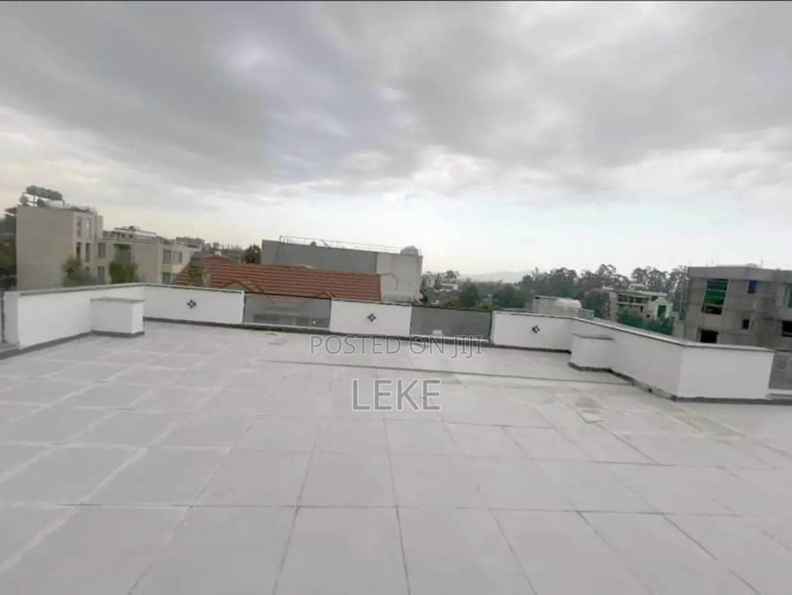 10bdrm House in Bole for rent