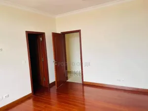 5bdrm House in Arada for rent