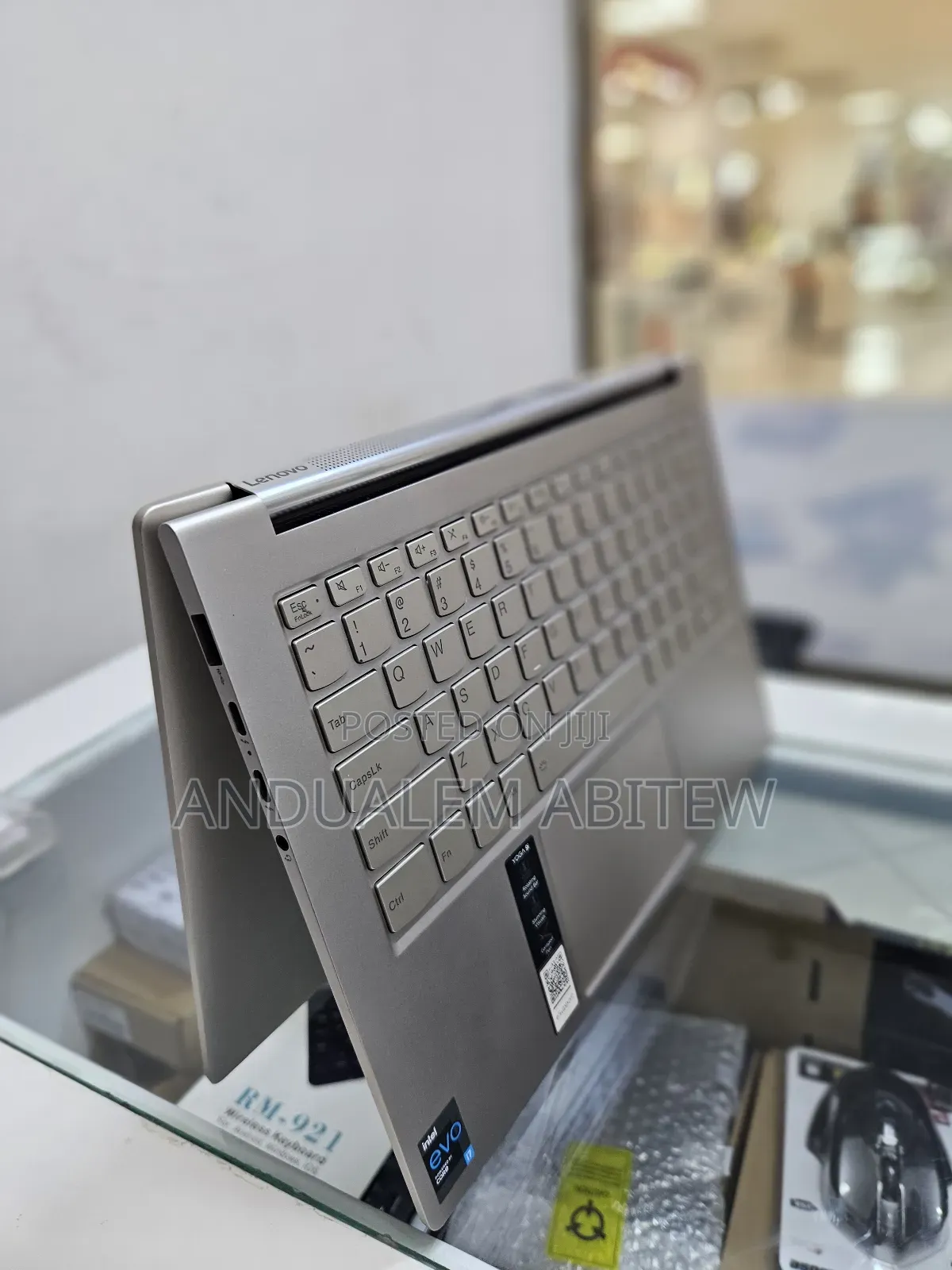 New Laptop Lenovo Yoga 9i 16GB Intel Core I7 SSD 512GB