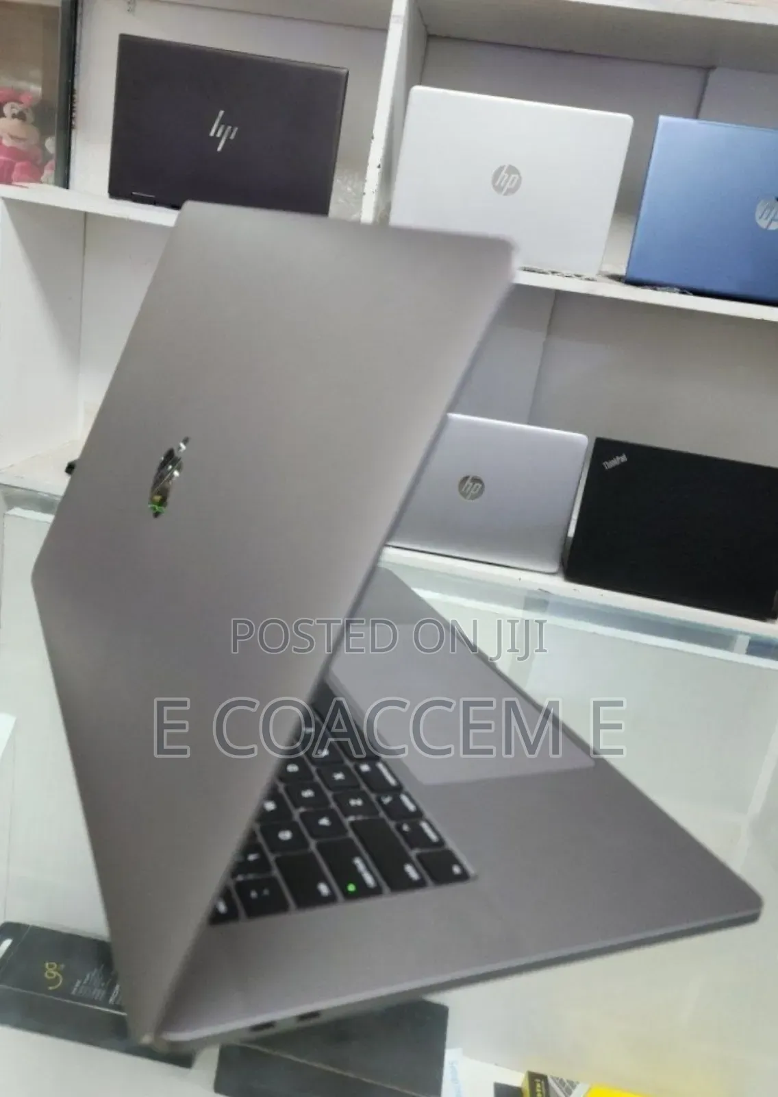 New Laptop Apple MacBook Pro 2019 32GB Intel Core I9 SSD 512GB