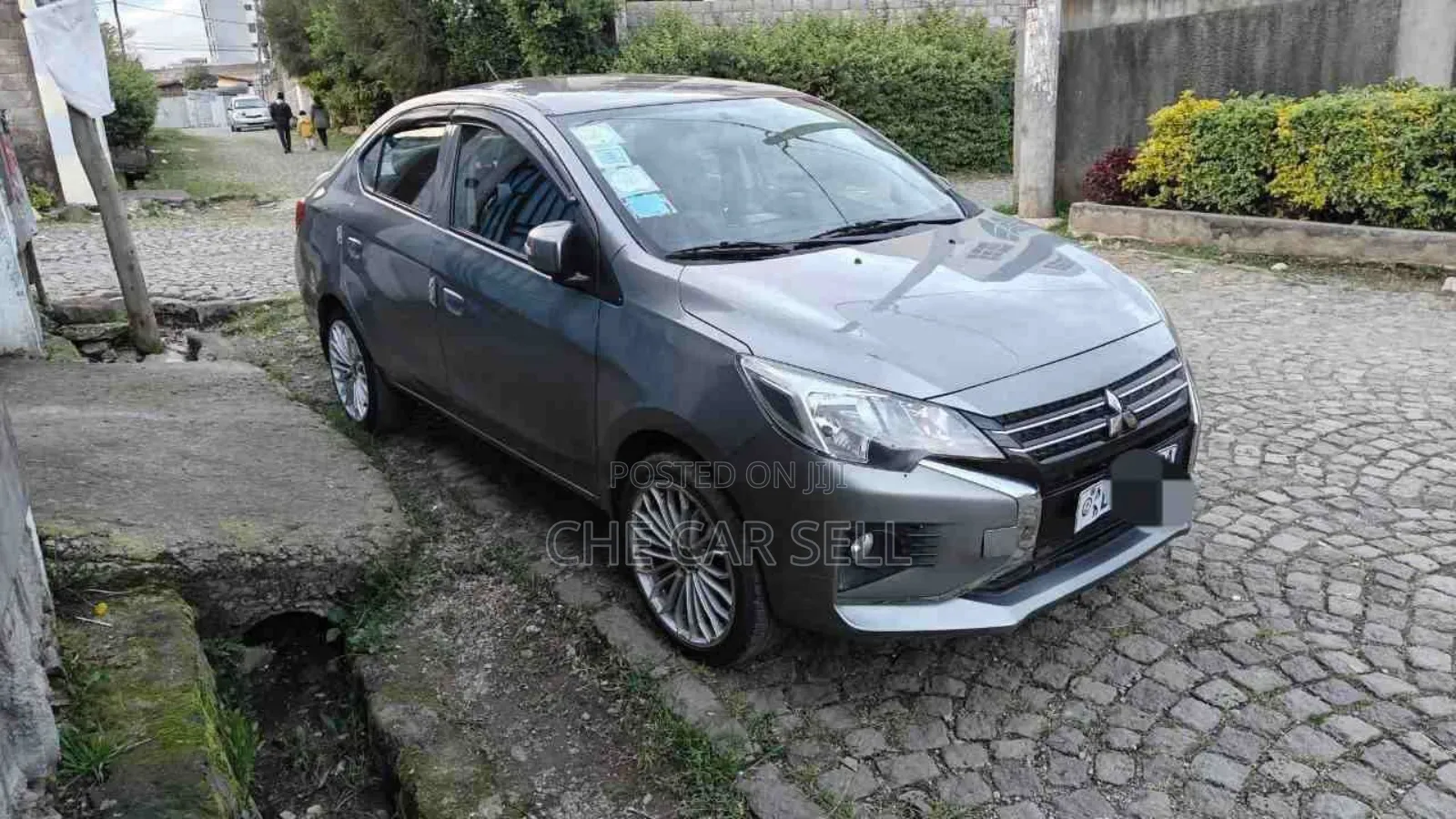 Mitsubishi Attrage 2021 Gray