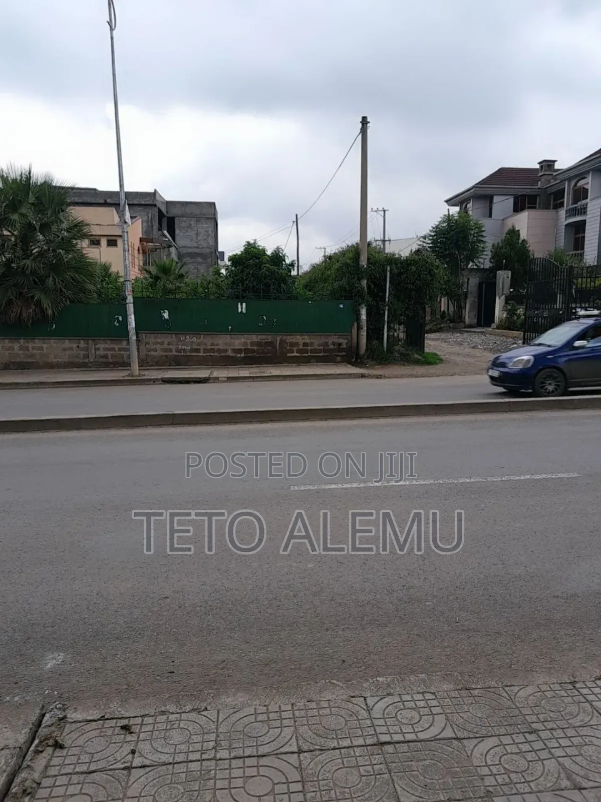 የሚሸጥ ቦታ አያት ዋና አስፓልት