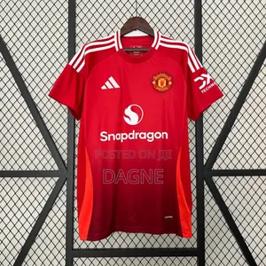 Photo - Manchester United Home Kit