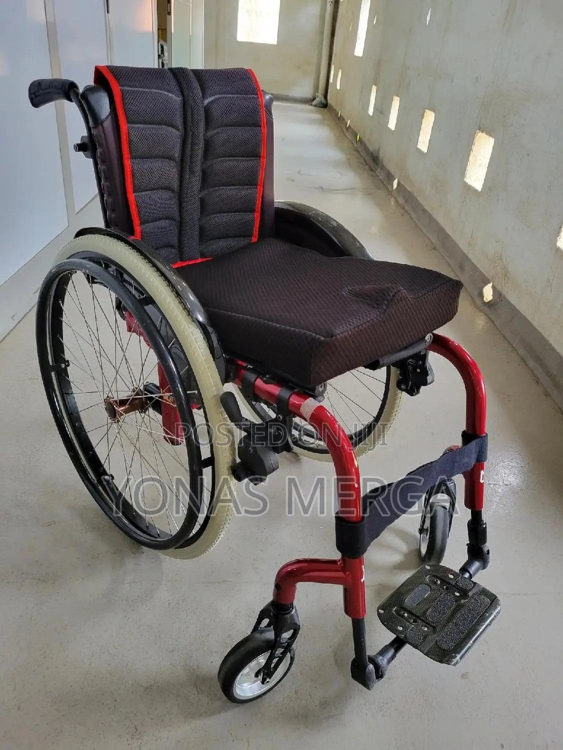 Best Wheelchair Powered Lightweight Inflate Tire/Disabled