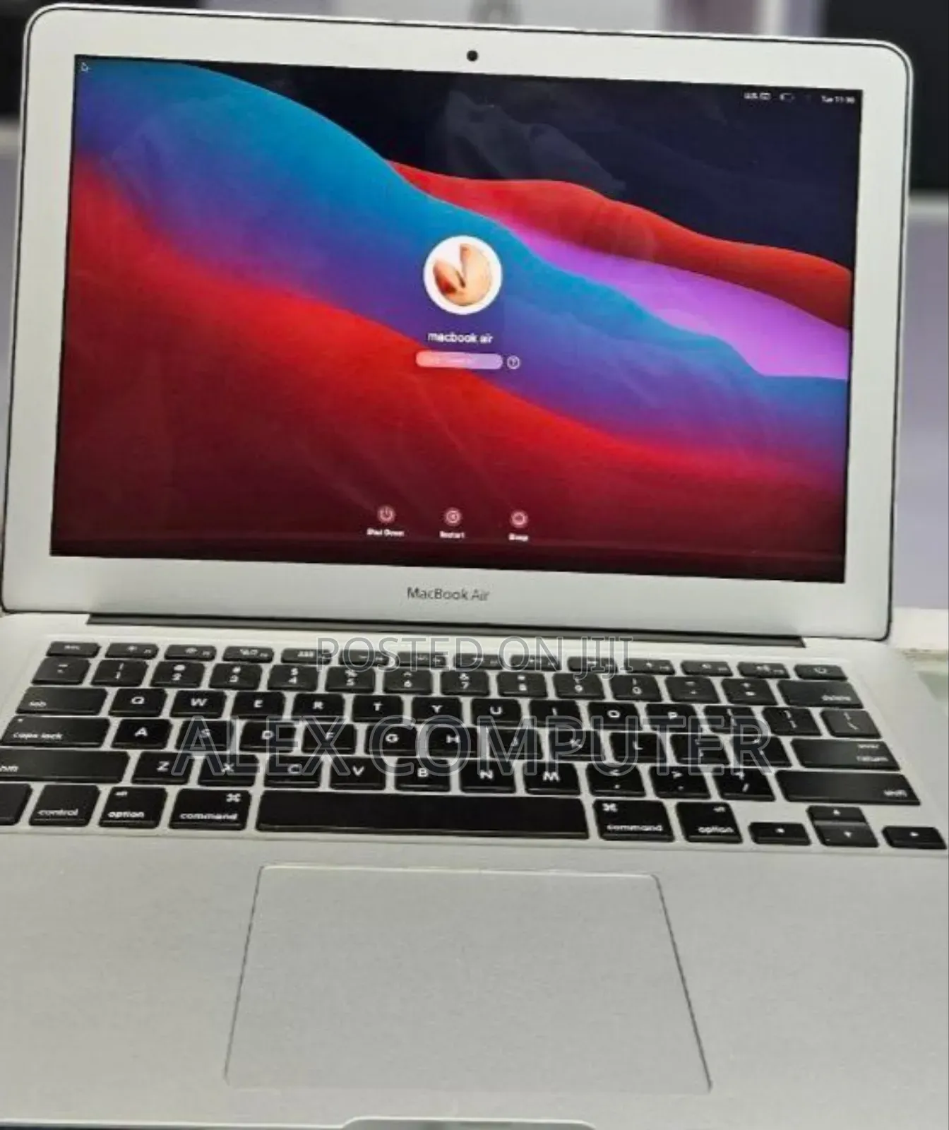 New Laptop Apple MacBook Air 2017 8GB Intel Core I5 SSD 256GB