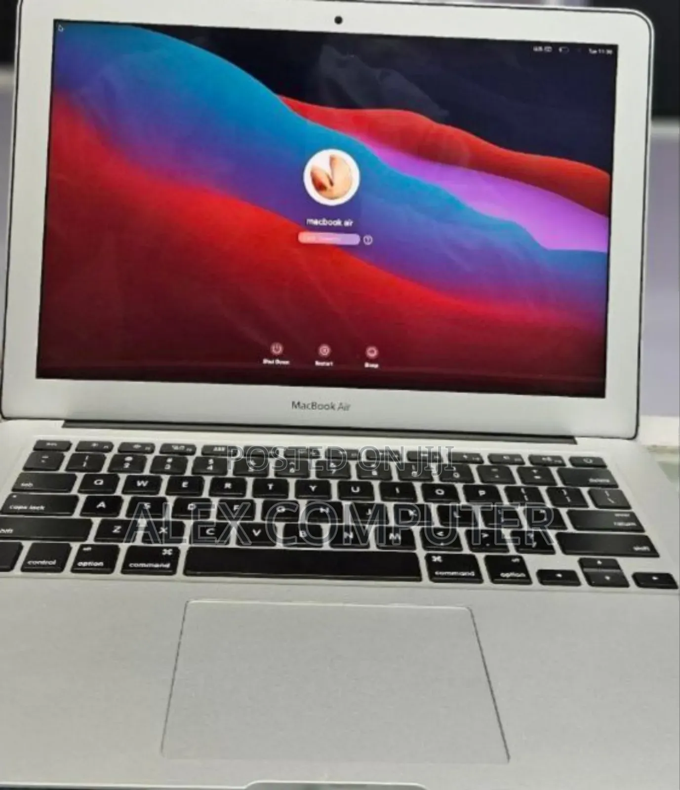 New Laptop Apple MacBook Air 2017 8GB Intel Core I5 SSD 256GB