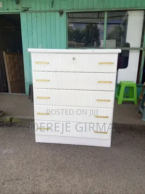 Photo - የልብስ ማስቀመጫ