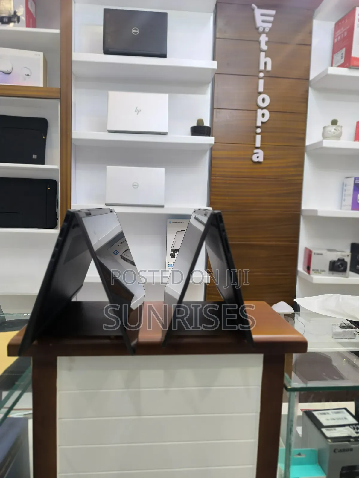 New Laptop HP Envy X360 8GB AMD Ryzen 5 SSD 512GB