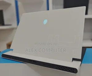 New Laptop Alienware Area-51m 16GB Intel Core I7 SSD 512GB