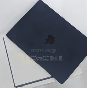 New Laptop Apple MacBook Air 2022 M2 8GB Apple M2 SSD 256GB