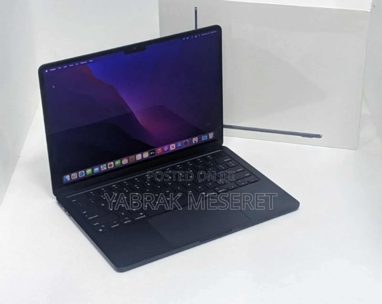 New Laptop Apple MacBook Air 2023 M2 8GB Apple M2 SSD 256GB