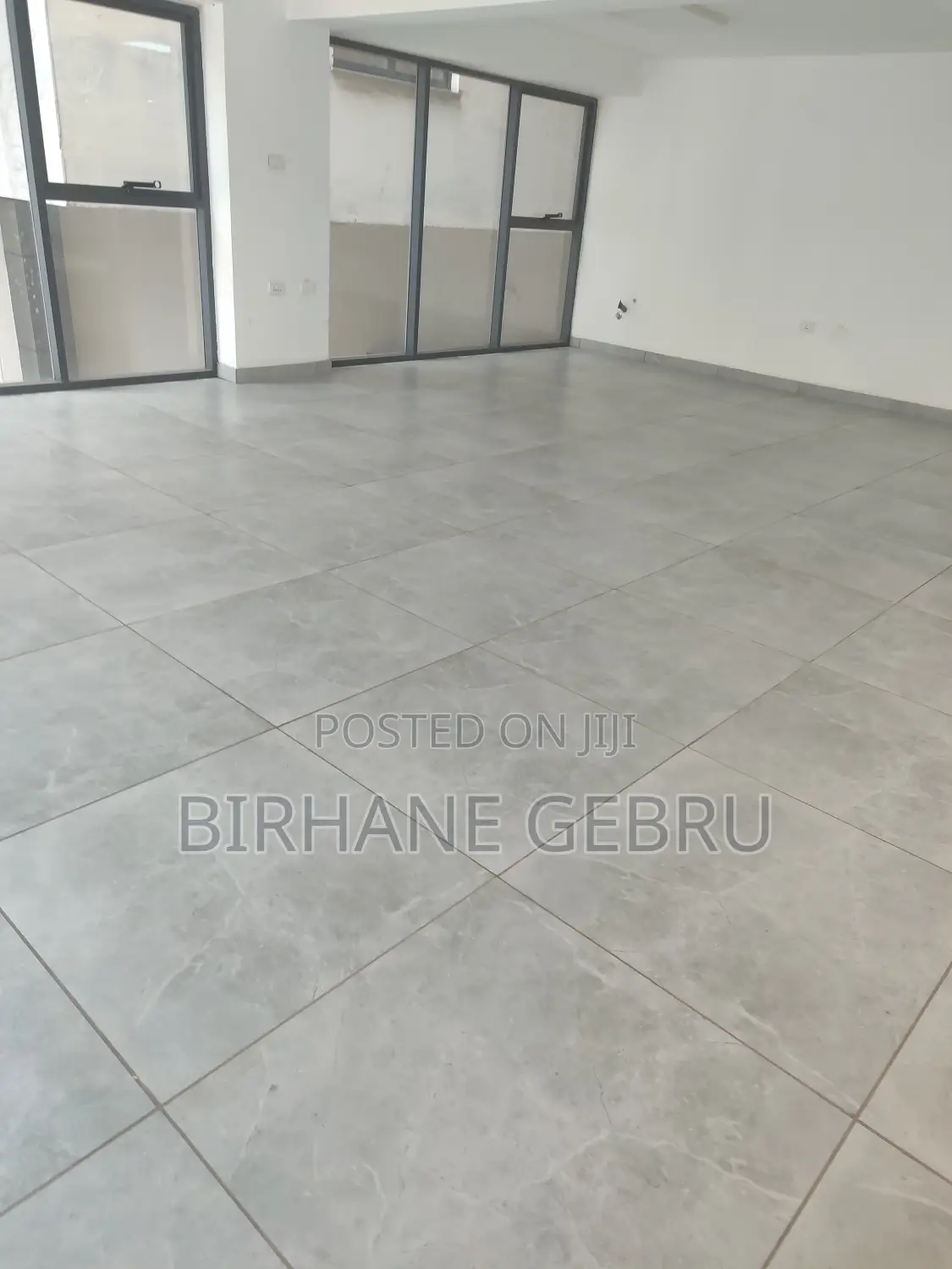 1st Apartiment Rent for Business