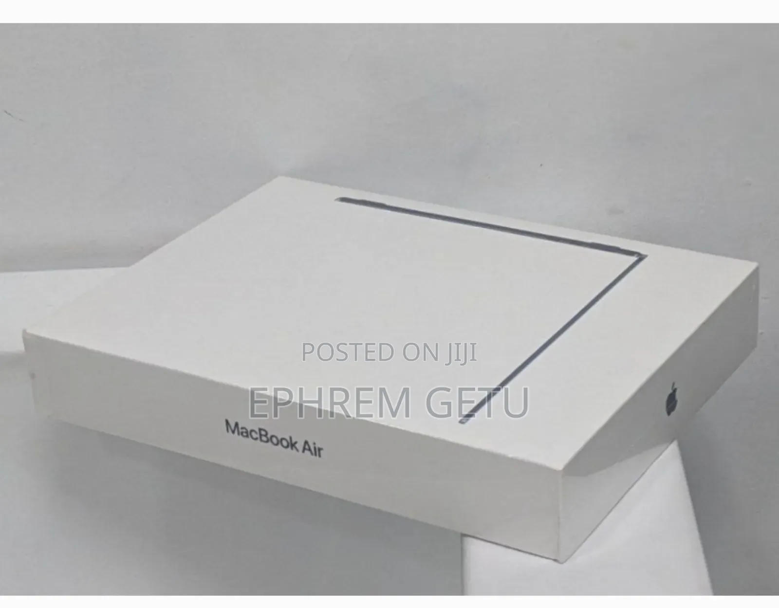 New Laptop Apple MacBook Air 2022 M2 8GB Apple M2 SSD 256GB