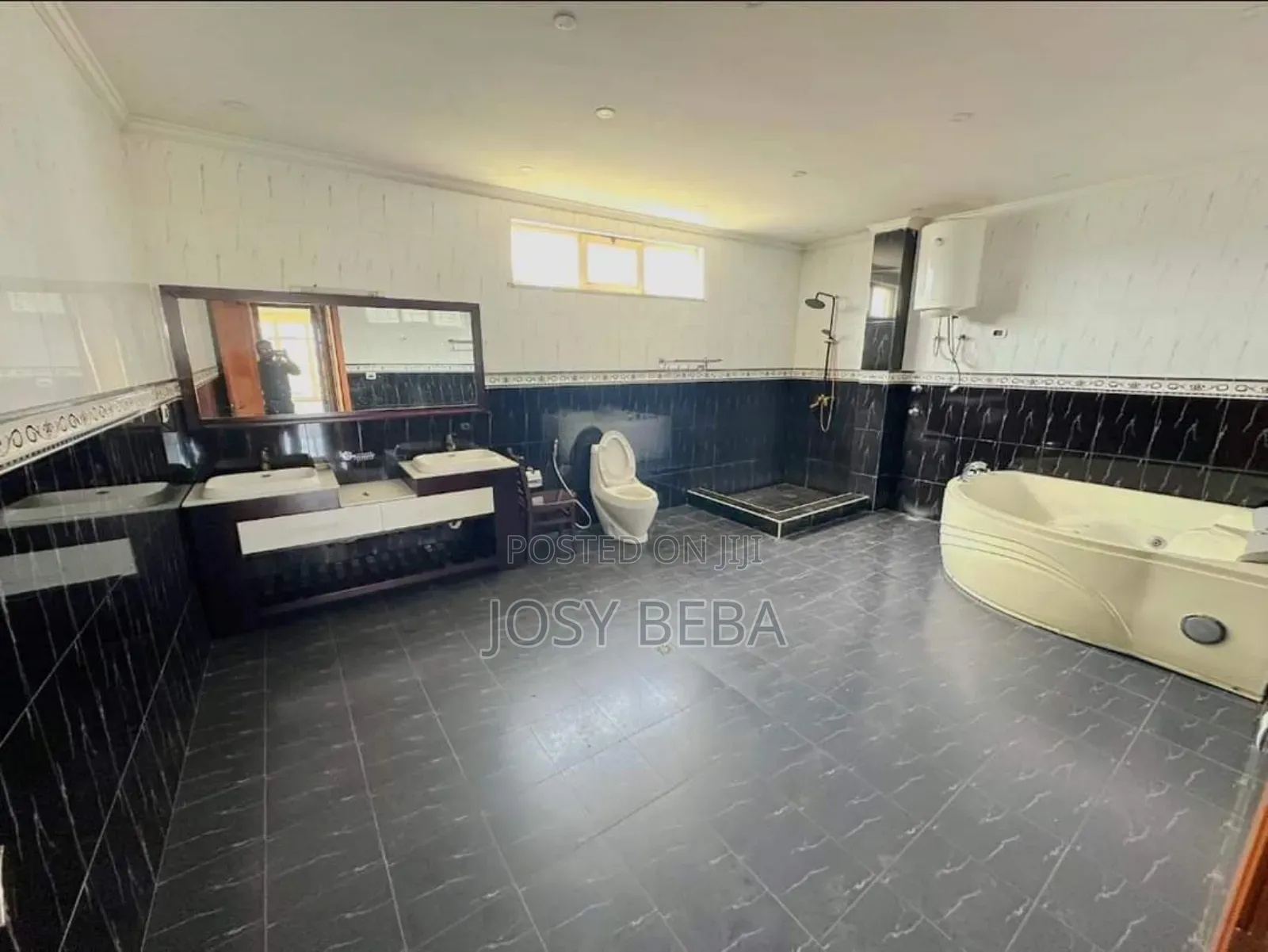 8bdrm House in Bole for rent