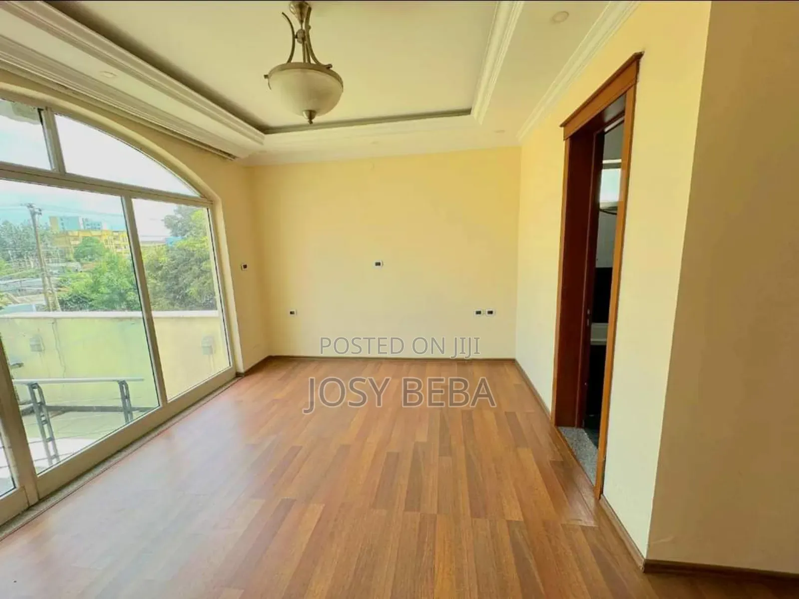 8bdrm House in Bole for rent