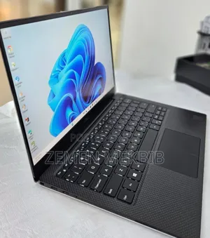 New Laptop Dell XPS 13 16GB Intel Core I7 SSD 512GB