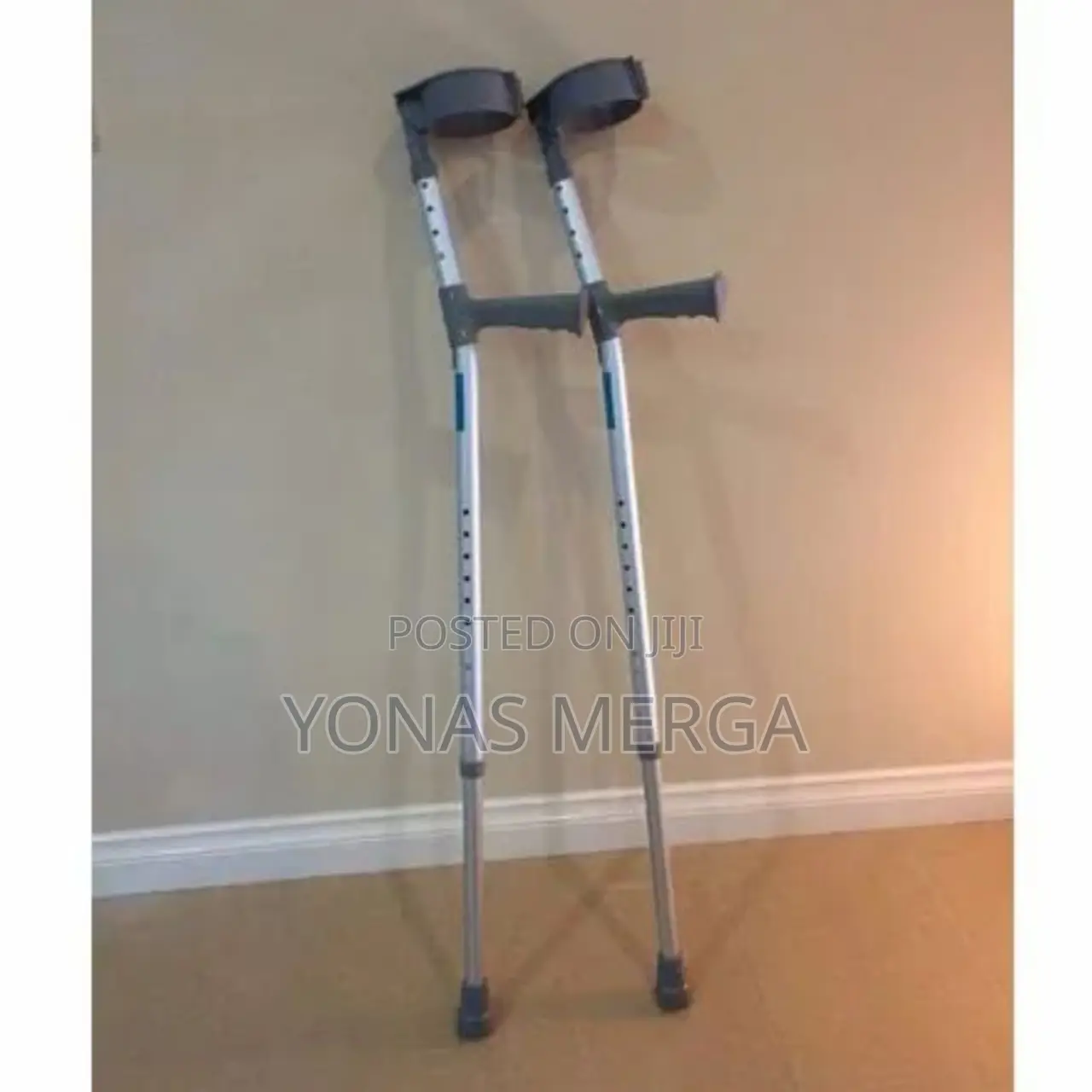 Under Arm Crutches Aluminium-Large(1pair)
Moulded Axilla Pad
