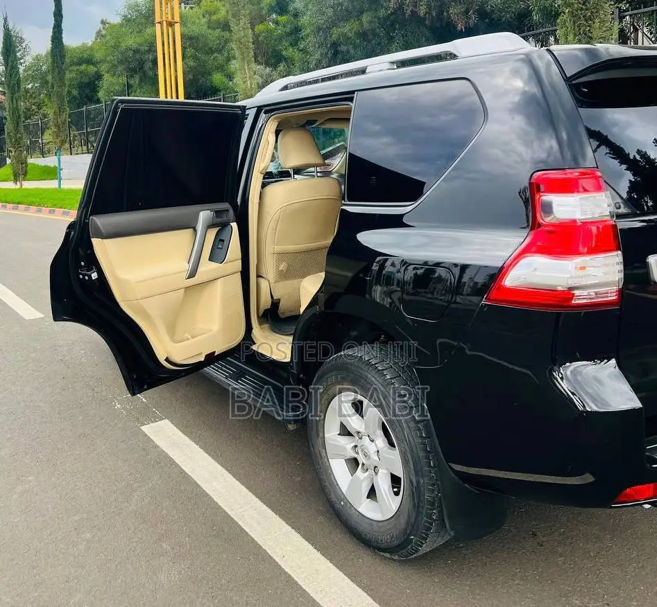 Toyota Land Cruiser 2015 Matt Black