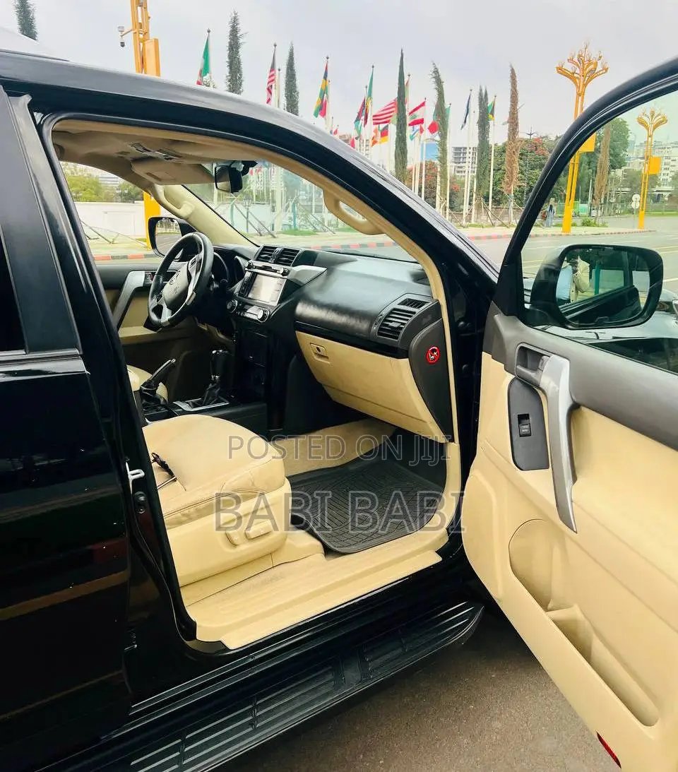 Toyota Land Cruiser 2015 Matt Black