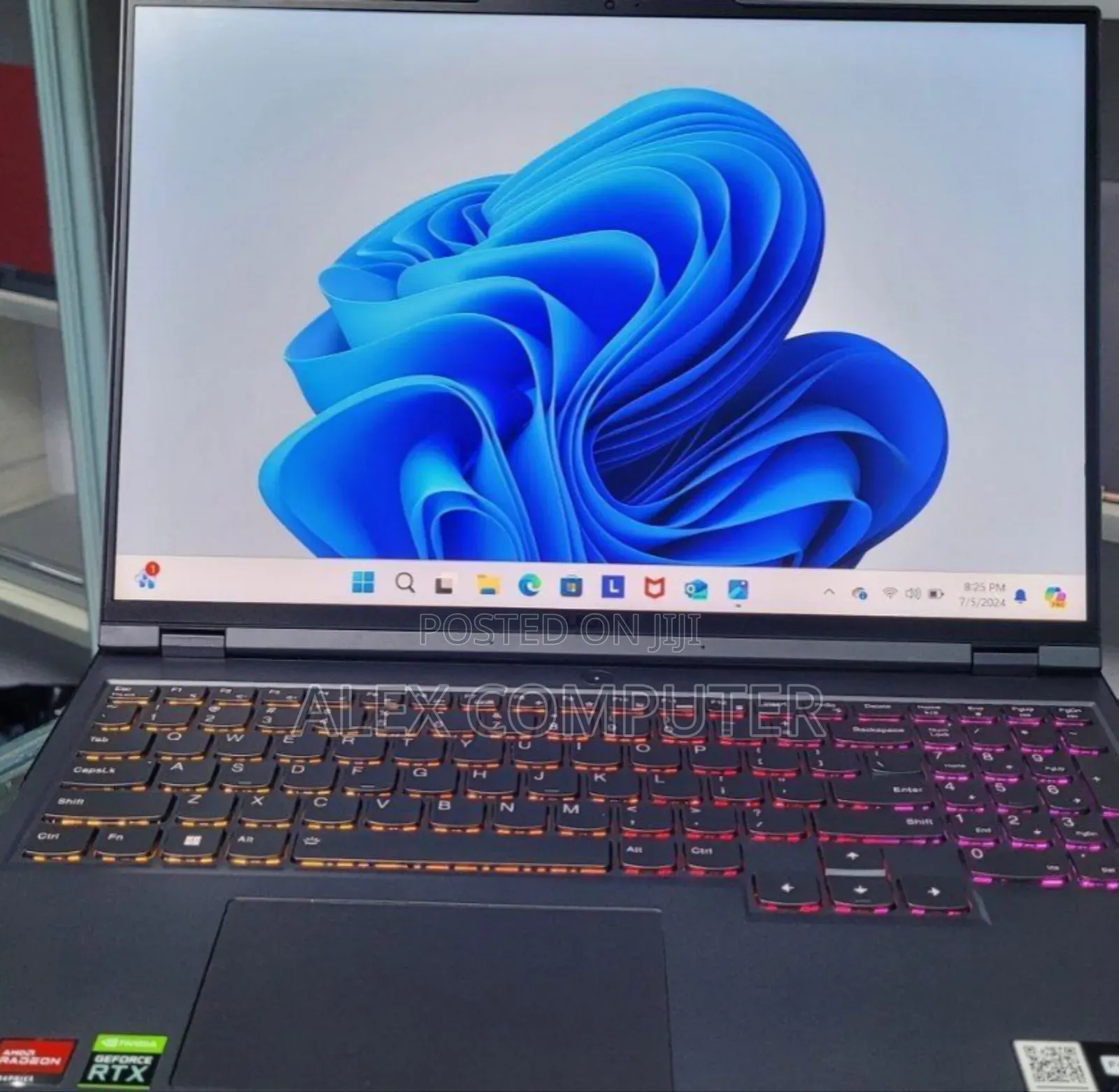 New Laptop Lenovo Legion 5 16GB AMD Ryzen 7 SSD 512GB