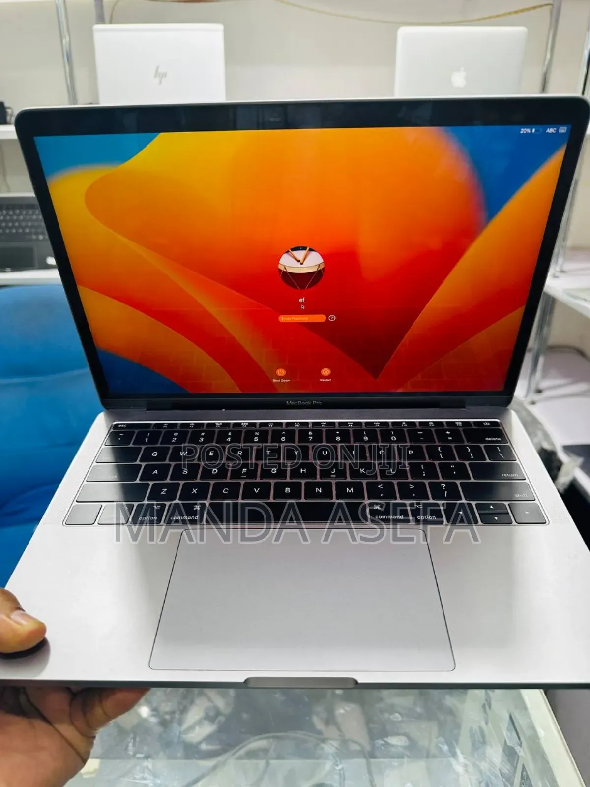 New Laptop Apple MacBook Pro 2017 16GB Intel Core I5 SSD 256GB