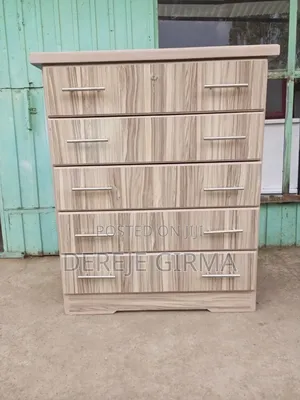 Photo - ላምኔት ሸሚዝ ኮሞ