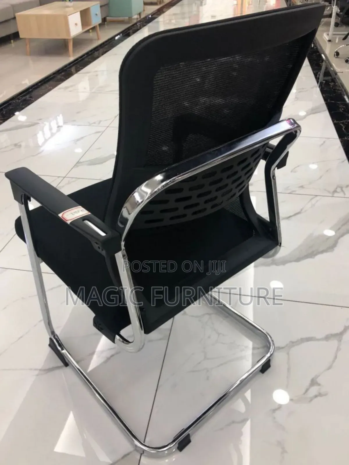 Uleg Gust Chair
