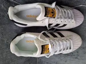 Adidas Old School