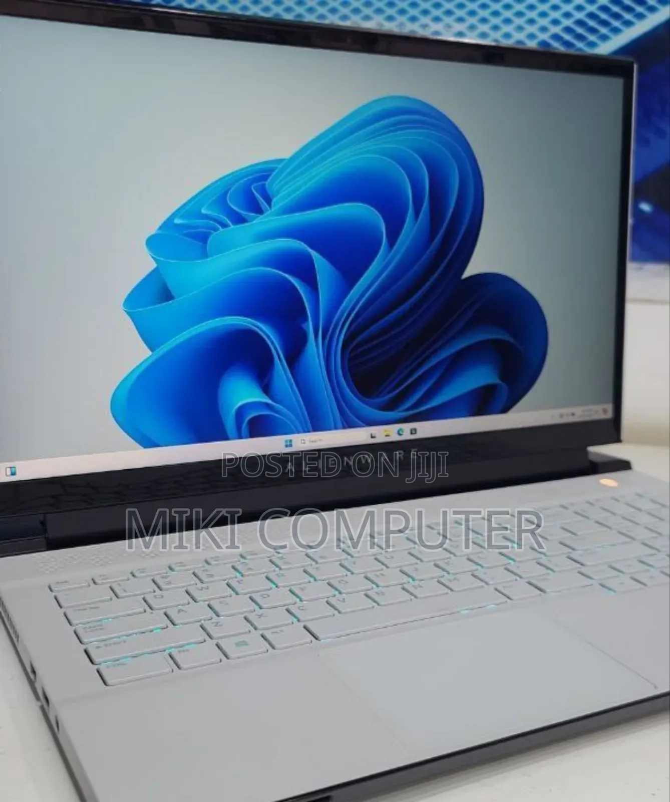 New Laptop Alienware M17x R2 32GB Intel Core I7 SSD 1T
