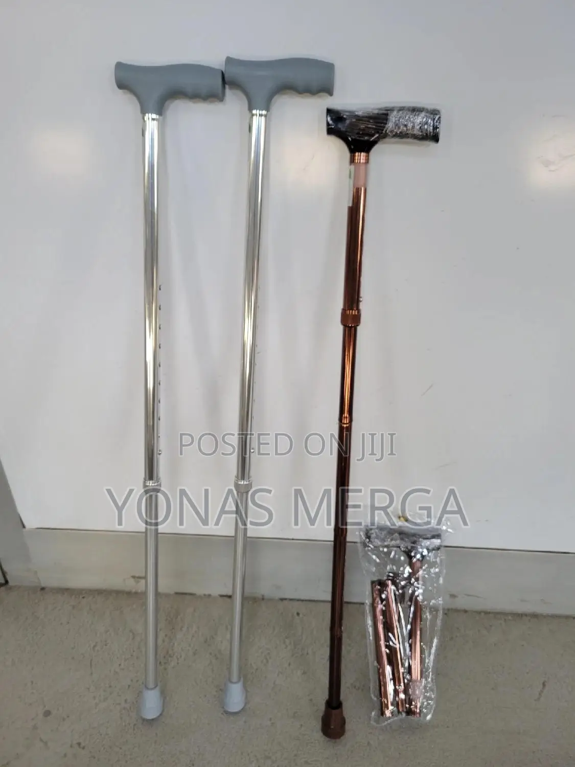 ከዘራ/Adjustable Walking Stick � Soft Derby Grip � Comfortable
